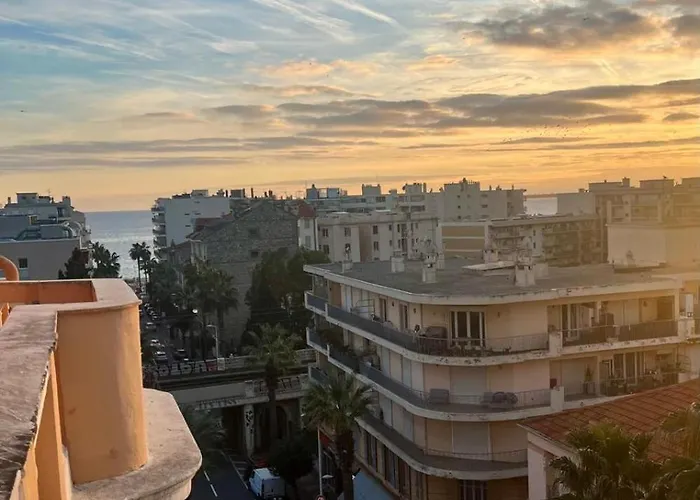 Bel Pres De La Apartment