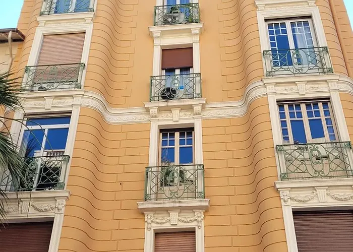 Bel Pres De La Apartment *