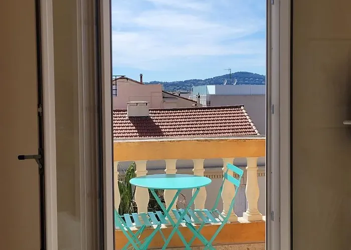 Bel Pres De La